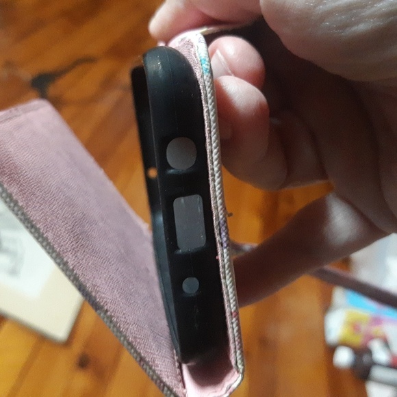 SAMSUNG phone case - Picture 4 of 7